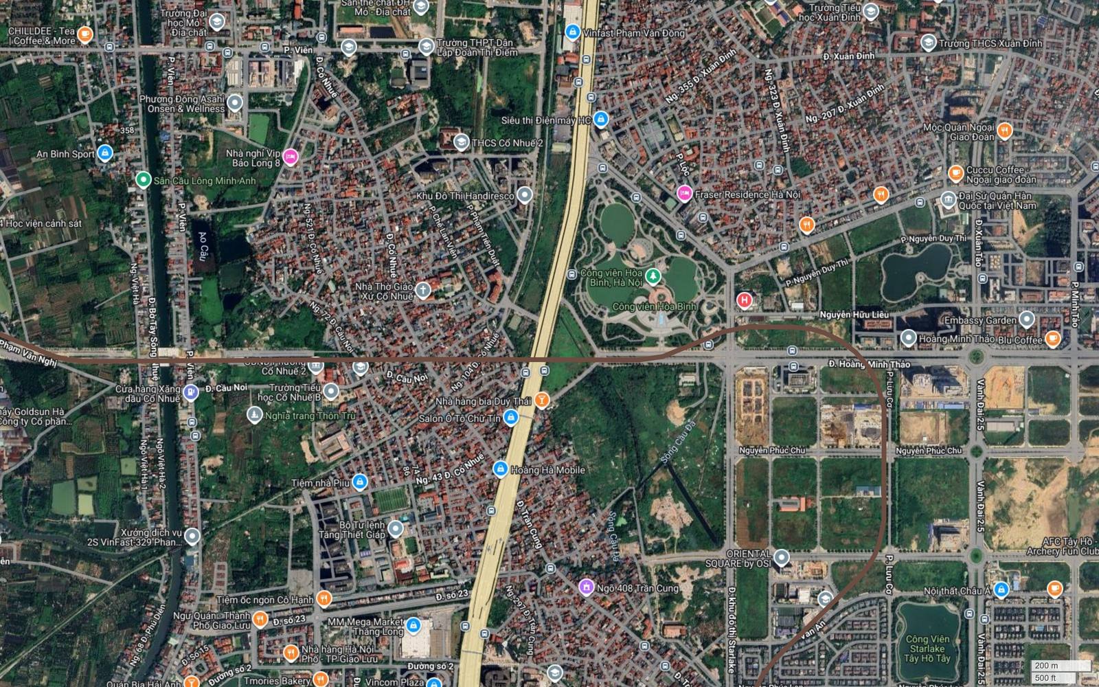 Metro số 7 cắt trục Phạm Văn Đồng và Vành đai 2,5, đi qua Công viên Hòa Bình vào khu đô thị Starlake Tây Hồ Tây trên ảnh vệ tinh